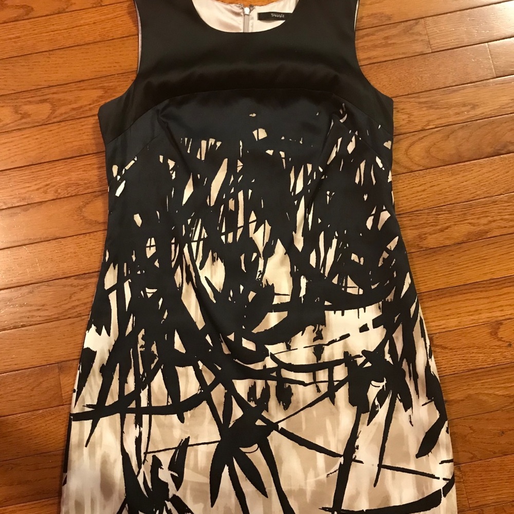 Gorgeous Tahari dress - Picture 2 of 7